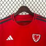 Camisa Seleção País de Gales I 2024 Adidas - Vermelho - Vilas Store