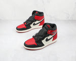 Tênis Nike Air Jordan 1 Retro High Bred Toe - Vilas Store