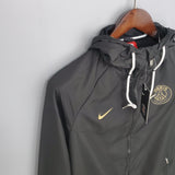 Corta-vento PSG 21/22 Nike - Preto e Chumbo - Vilas Store