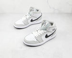 Tênis Nike Air Jordan 1 Mid Light Smoke Grey - Vilas Store