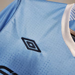 Camisa Manchester City Retrô 2011/2012 Azul - Umbro - Vilas Store