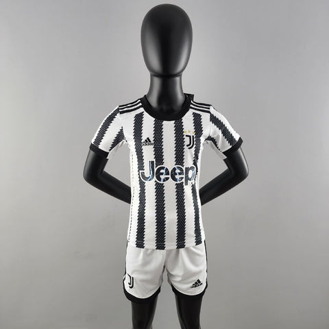 Kit Infantil Juventus 22/23 Adidas - Branco e Preto - Vilas Store